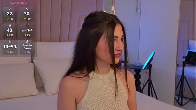 LisaDeviss online show from February 10, 1:25 pm