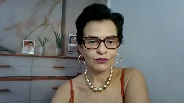 Luna-Hot0802 online show from April 9, 12:43 pm