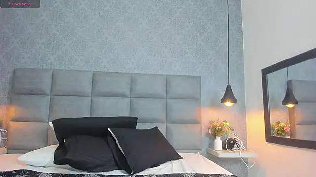 emilyy r online show from January 13, 7:07 pm