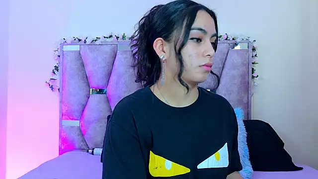 iris and damian online show from April 12, 5:16 pm