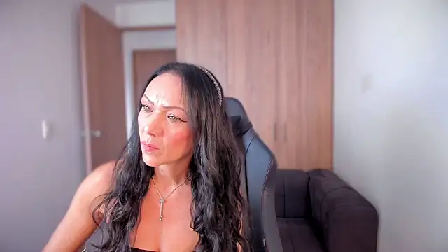 Cleoember  online show from March 9, 2:09 pm