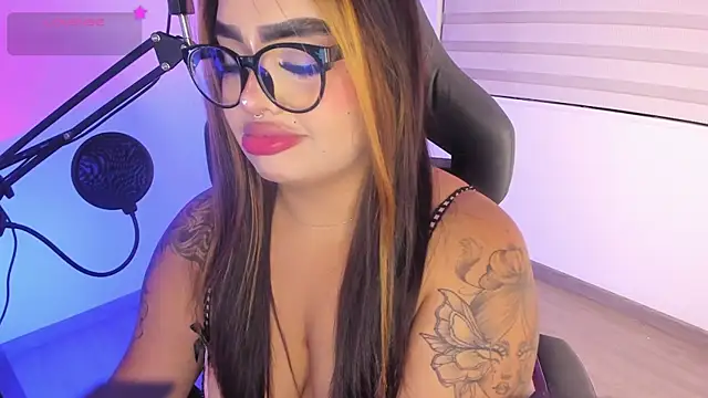 asheryn online show from May 2, 2:04 am