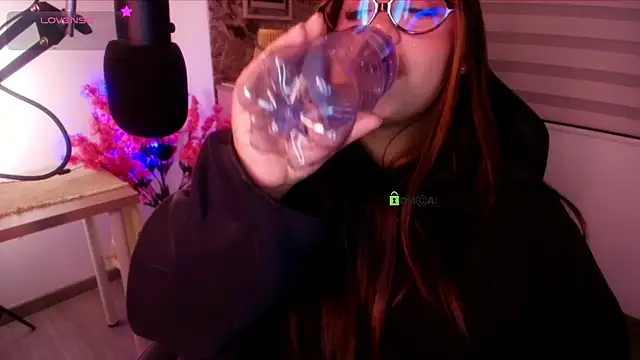 asheryn online show from July 24, 2:09 am