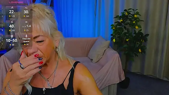 AnittaHarris  online show from April 16, 10:48 am