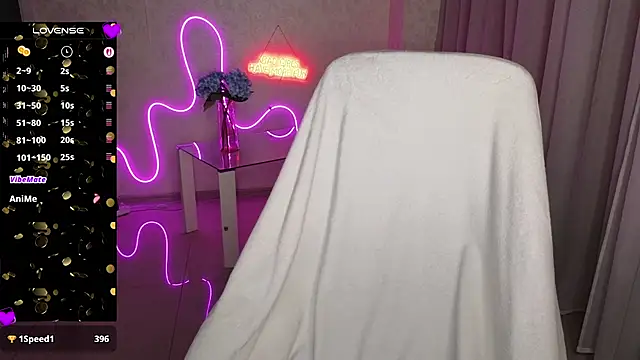 Deborah lowe online show from April 18, 5:15 pm