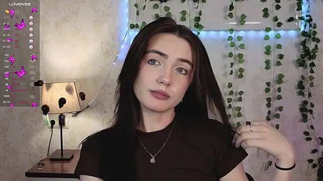 RenownedMister online show from December 4, 6:30 pm