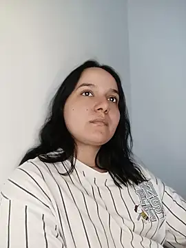 tiffanybrowm online show from April 5, 5:50 am