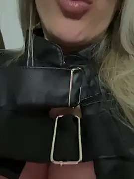 Lareini1415 online show from August 4, 2:39 am