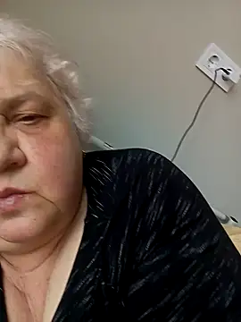 HapinessLovee online show from March 29, 12:26 pm