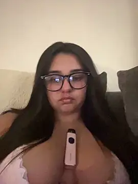 Wild Busty Niyah XX online show from February 18, 10:20 pm