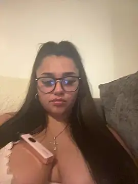 Wild Busty Niyah XX online show from March 30, 9:14 pm