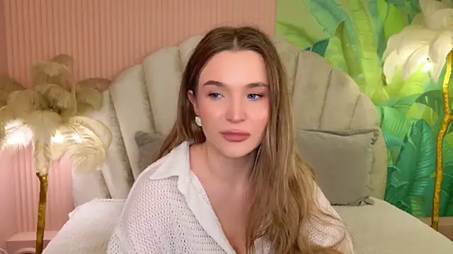 Lina Sinerz online show from May 31, 5:08 pm