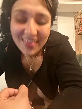 Magenta Moon online show from March 12, 11:40 pm