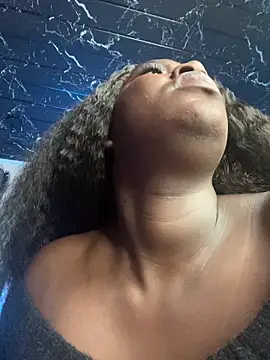 Dailyn Ls online show from December 5, 1:45 pm