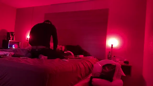 cosmiccloudpig online show from March 1, 5:34 pm