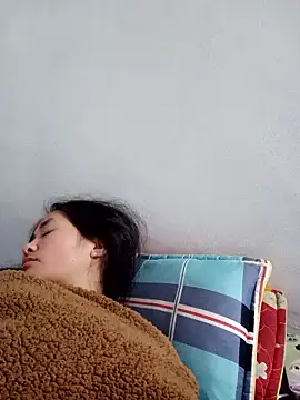 Him MountainGirl online show from January 8, 2:10 pm