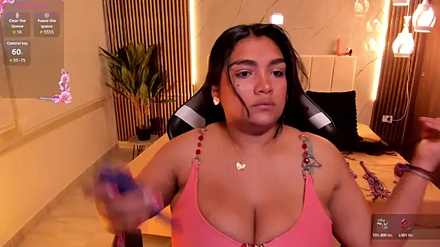 Lyra Black  online show from January 17, 2:13 pm