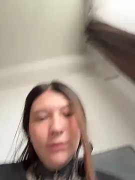 FionaMurr online show from April 10, 6:30 am