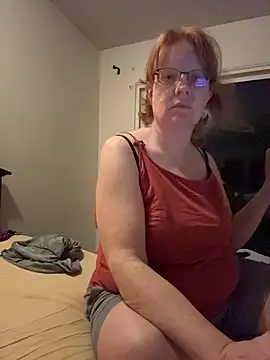 Lenaravenswood online show from April 6, 6:14 am