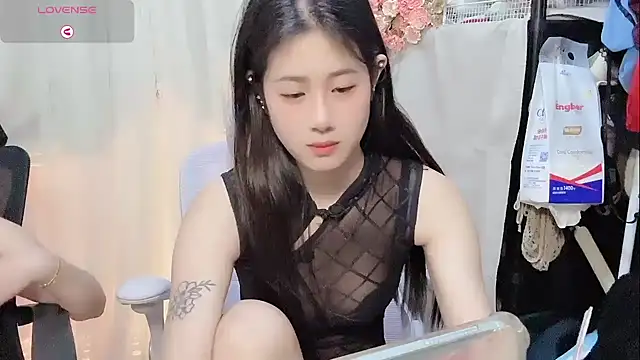 Yvonne-07 online show from March 23, 7:31 pm