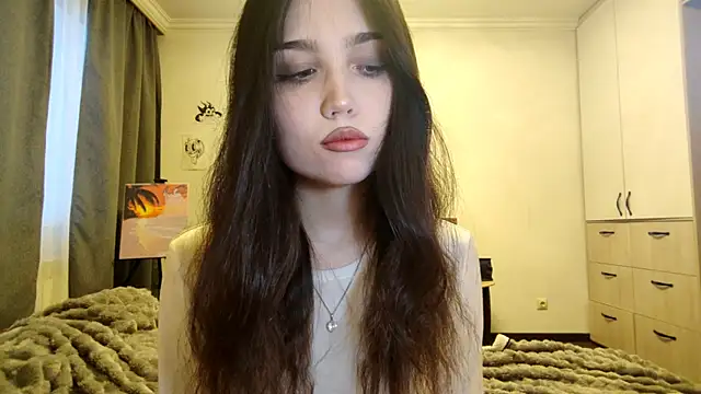 Qwami Amie online show from December 19, 5:54 am