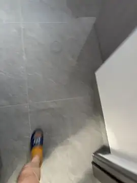 qwe522522 online show from January 17, 8:33 am