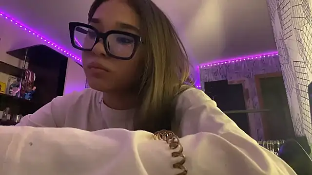 Ronnni Schmidt online show from December 18, 11:26 am