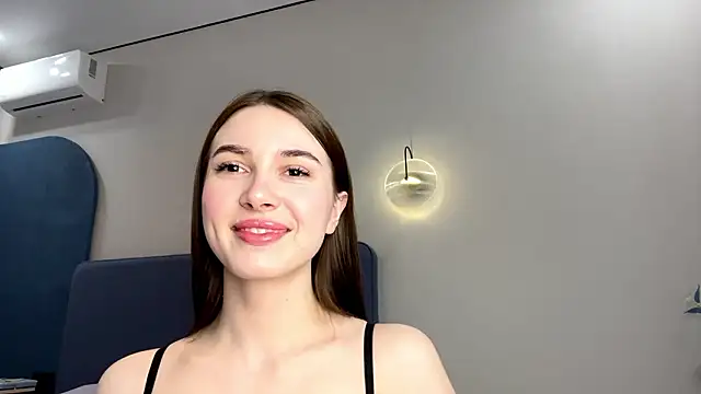 SepiahLune online show from March 20, 8:08 am