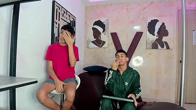 HORNY PRETTY online show from March 31, 7:25 pm