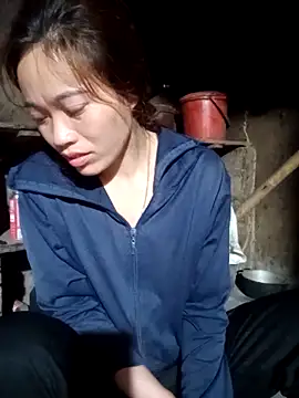 little-effy online show from April 18, 10:53 pm