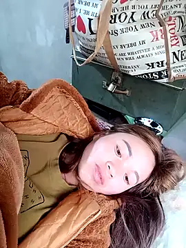 little-effy online show from March 10, 2:48 am