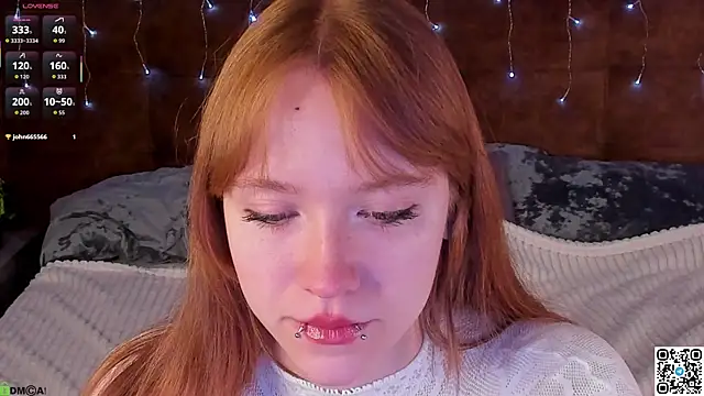 EmmaPratt online show from April 12, 12:46 am