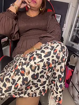 butterflyslay online show from March 23, 11:38 am