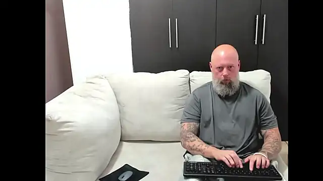 Aurora and the beast online show from March 2, 6:14 pm