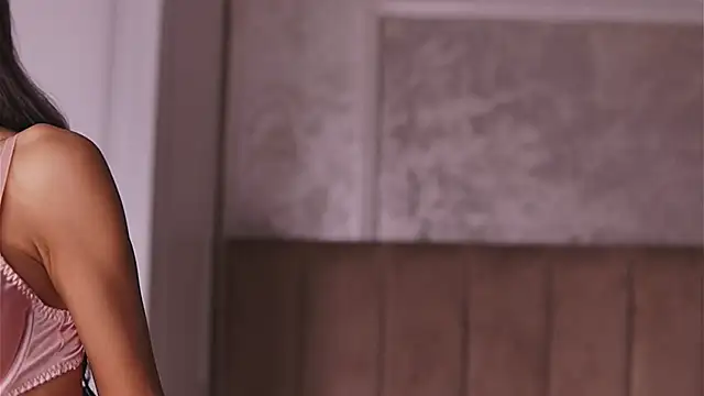 KatelynBelle online show from April 14, 9:15 pm