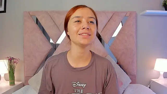 Amelia Saenz  online show from May 16, 8:41 pm