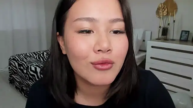 Brunette Charm online show from March 18, 11:26 am