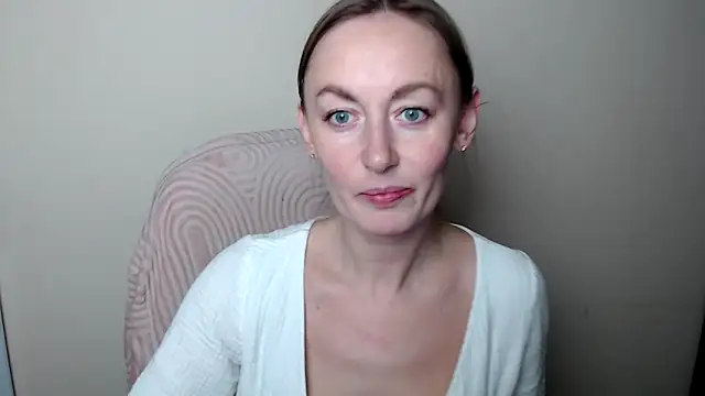 LiaSeass  online show from February 21, 2:07 pm