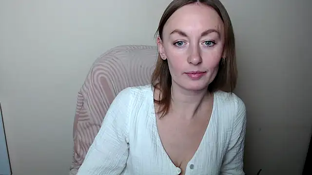 LiaSeass  online show from February 20, 1:45 pm