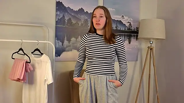 PatHusselbee online show from December 14, 11:05 am