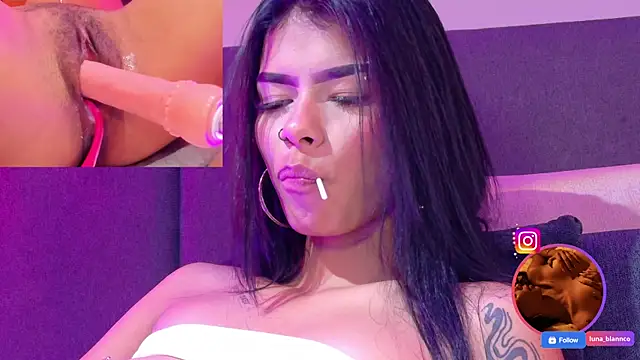 luna blannco online show from April 1, 1:41 pm