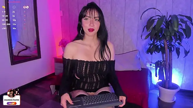 emily kate  online show from February 6, 9:29 pm