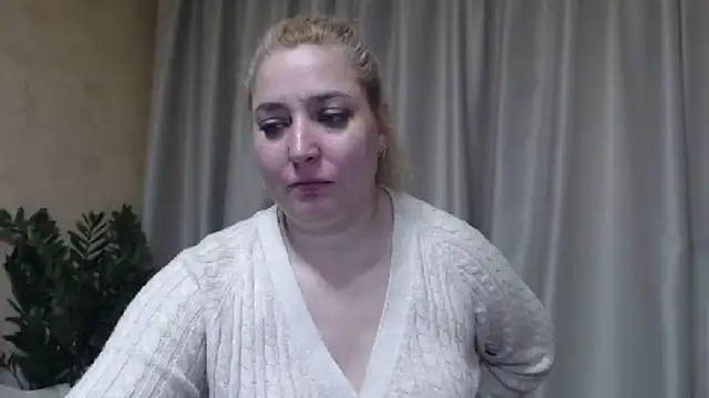 sweetpussy13 online show from March 18, 6:51 am