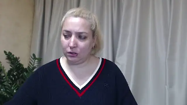 sweetpussy13 online show from November 8, 7:35 am