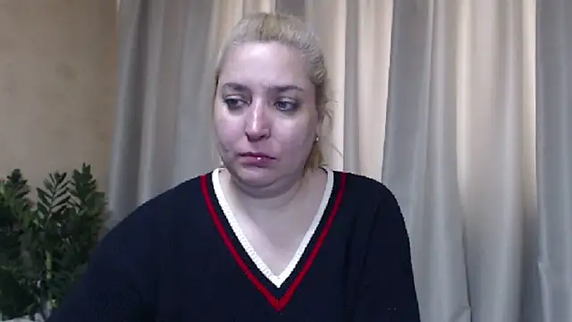 sweetpussy13 online show from April 17, 5:53 am