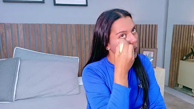 Mia Bellefort online show from February 14, 8:33 pm