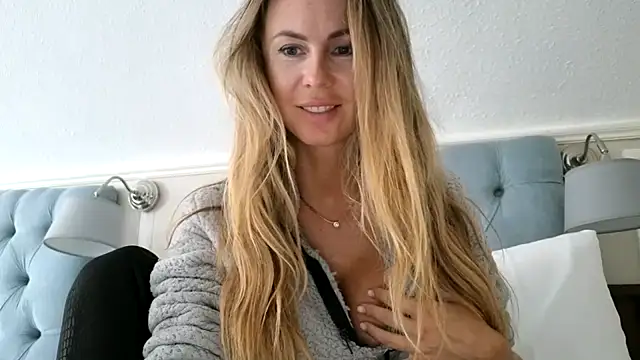 LeMilf online show from July 20, 11:12 am