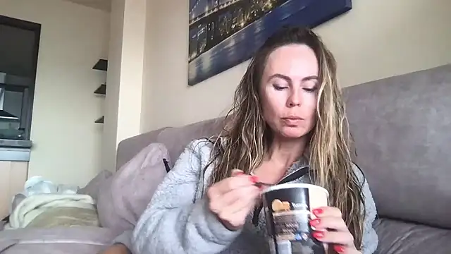 LeMilf online show from January 14, 11:37 am