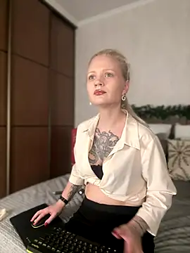 TeaseKitten- online show from December 17, 5:22 am