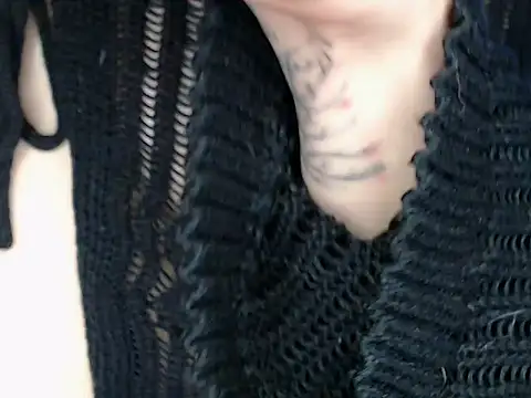 AlienforTwenty online show from February 15, 8:46 am